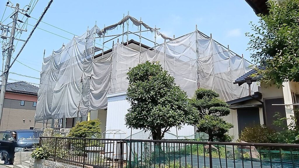 恵那市、屋根と外壁の塗装工事です。